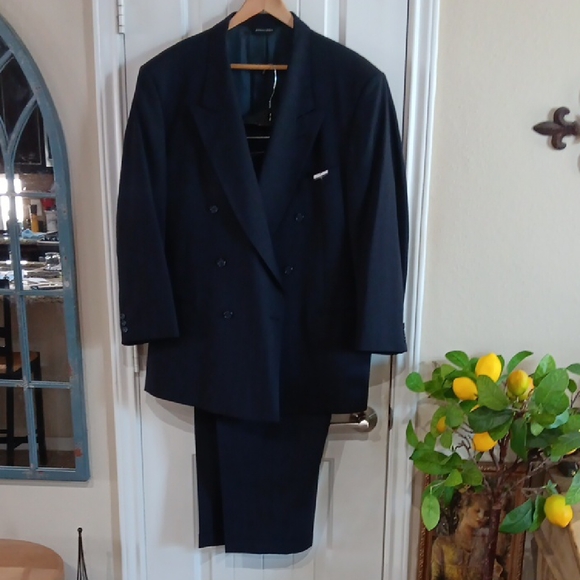 Pierre Cardin Dbl Brsted COUTURE Dark Faint Red Pin Syripe Suit
